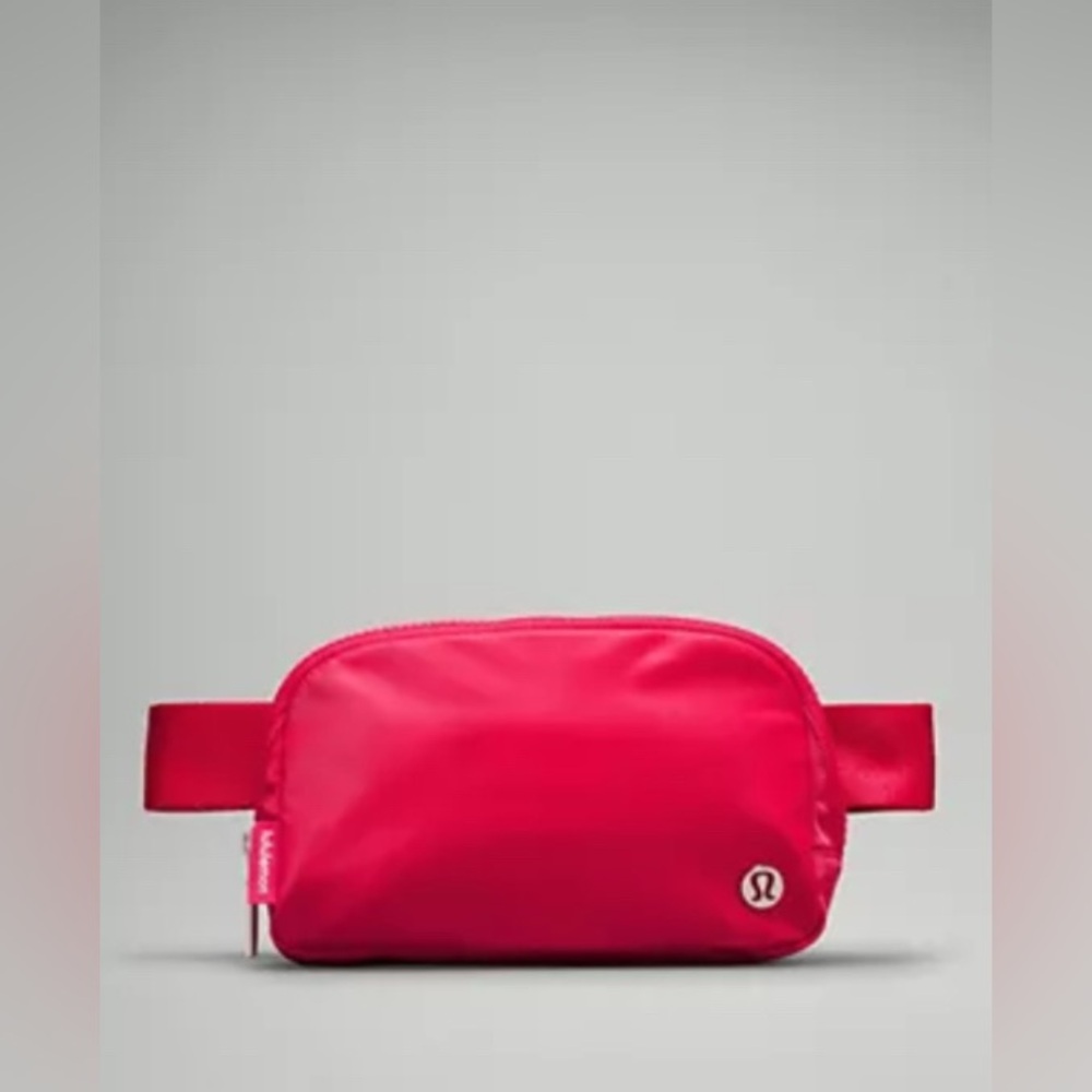 🍋Lululemon Belt Bag NWT